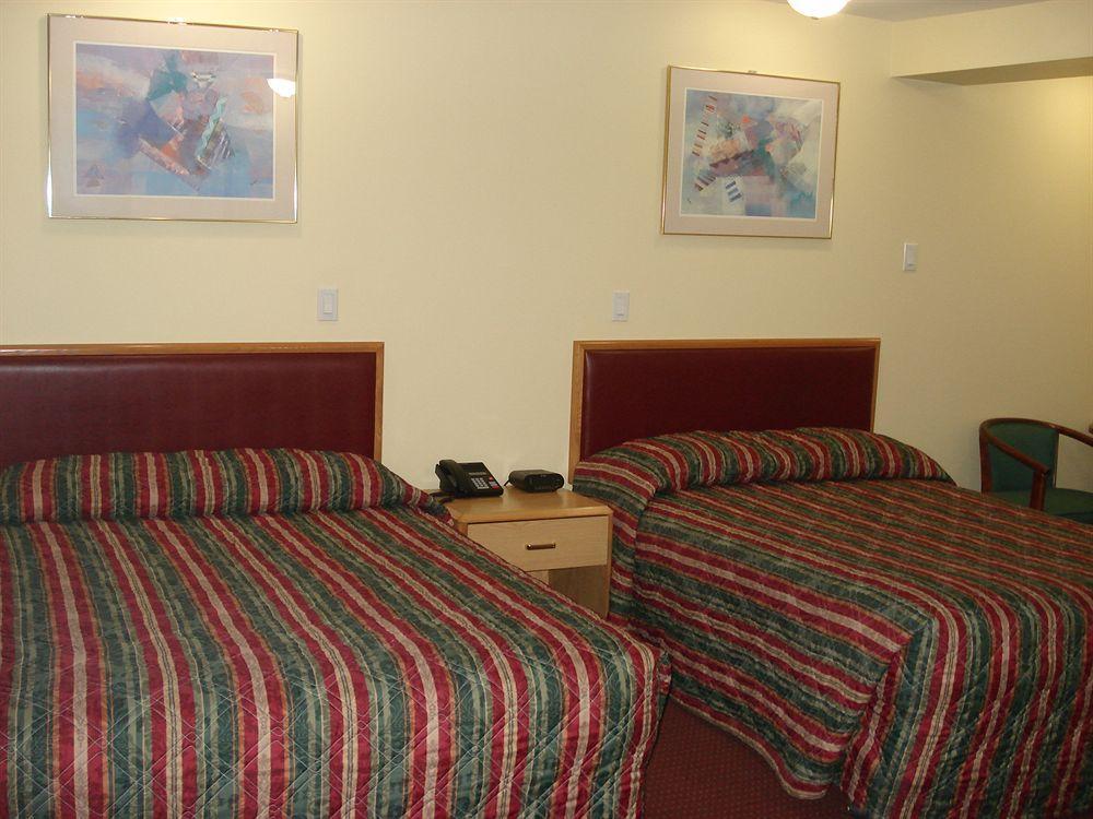 Lincoln Motel Sturgeon Falls Ngoại thất bức ảnh