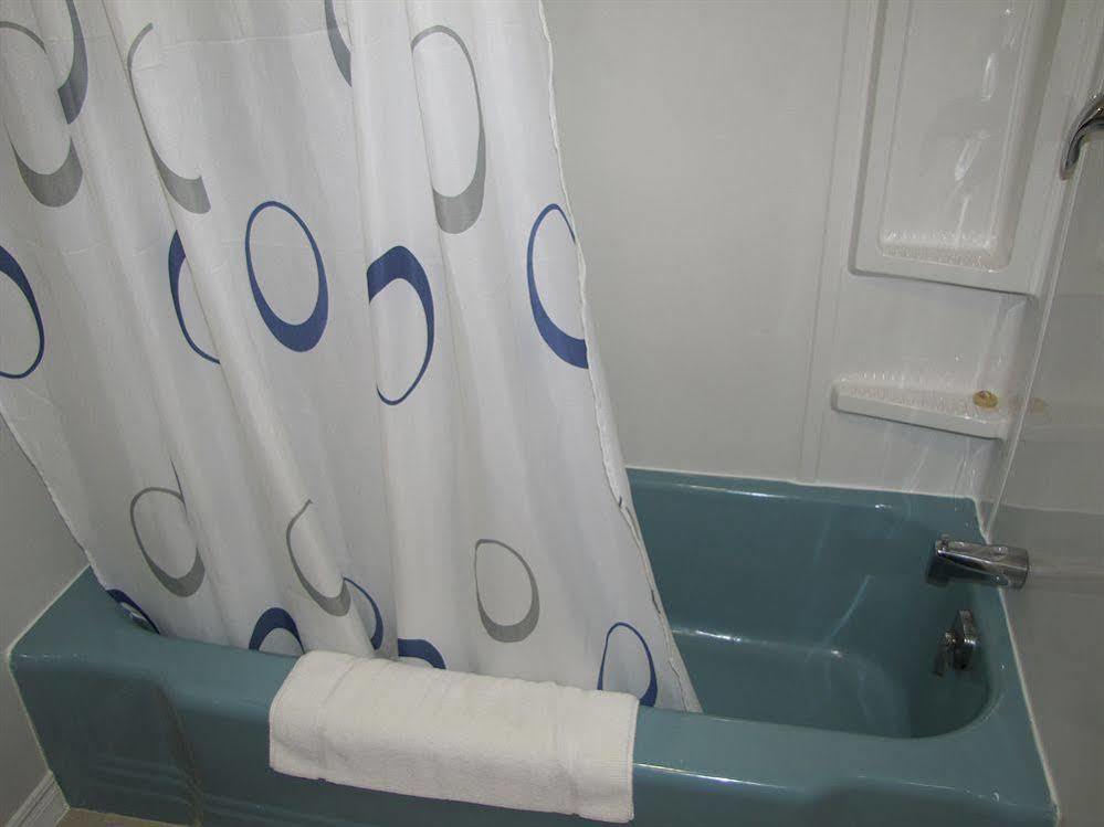 Lincoln Motel Sturgeon Falls Ngoại thất bức ảnh