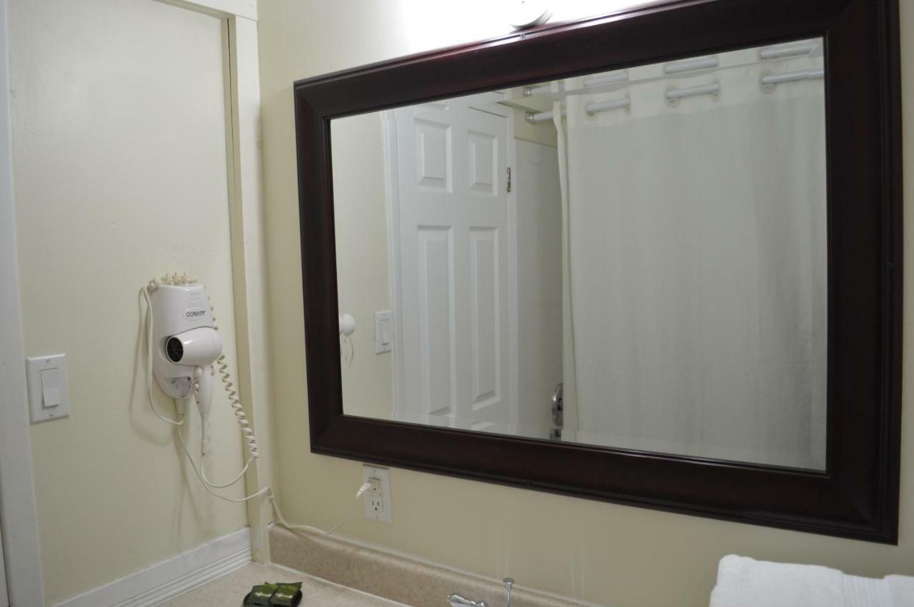 Lincoln Motel Sturgeon Falls Ngoại thất bức ảnh